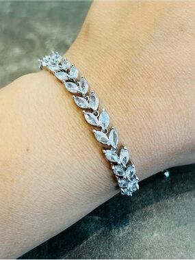 Swarovski Crystals Adjustable Silver Bracelet